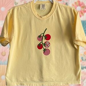 Tomato Vine Butter Yellow Medium Embroidered Tee Shirt